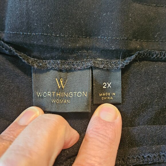 Worthington Black Trousers with Pockets. Slimmed at Ankles. 2X - Picture 2 of 4
